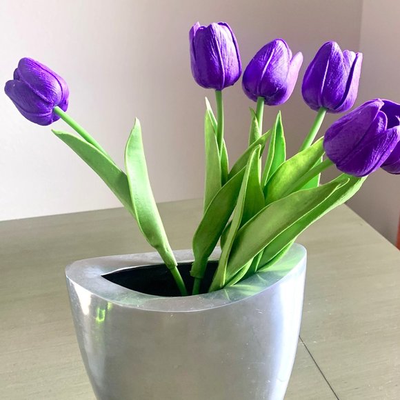 Bundle Bunch 6 Real Touch PU Purple Tulip Stems Artificial Spring Flowers New - Picture 1 of 5